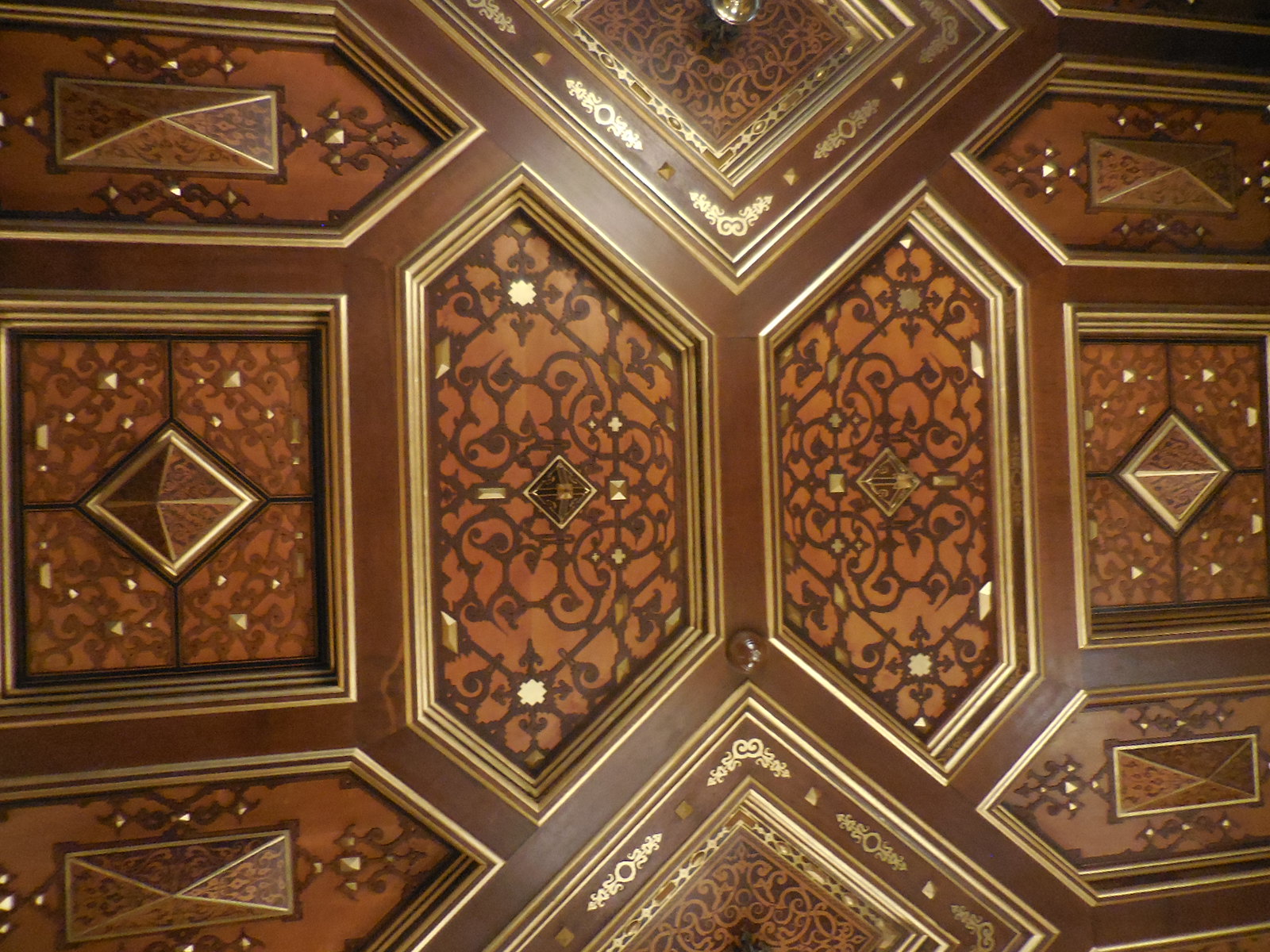 HradekuNint55ceiling