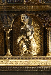 A closeup of the reliquary of Saint Maurus