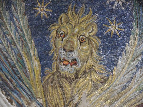 Naplescathedralbaptistery4