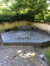 HanspaulkaKemrgrave