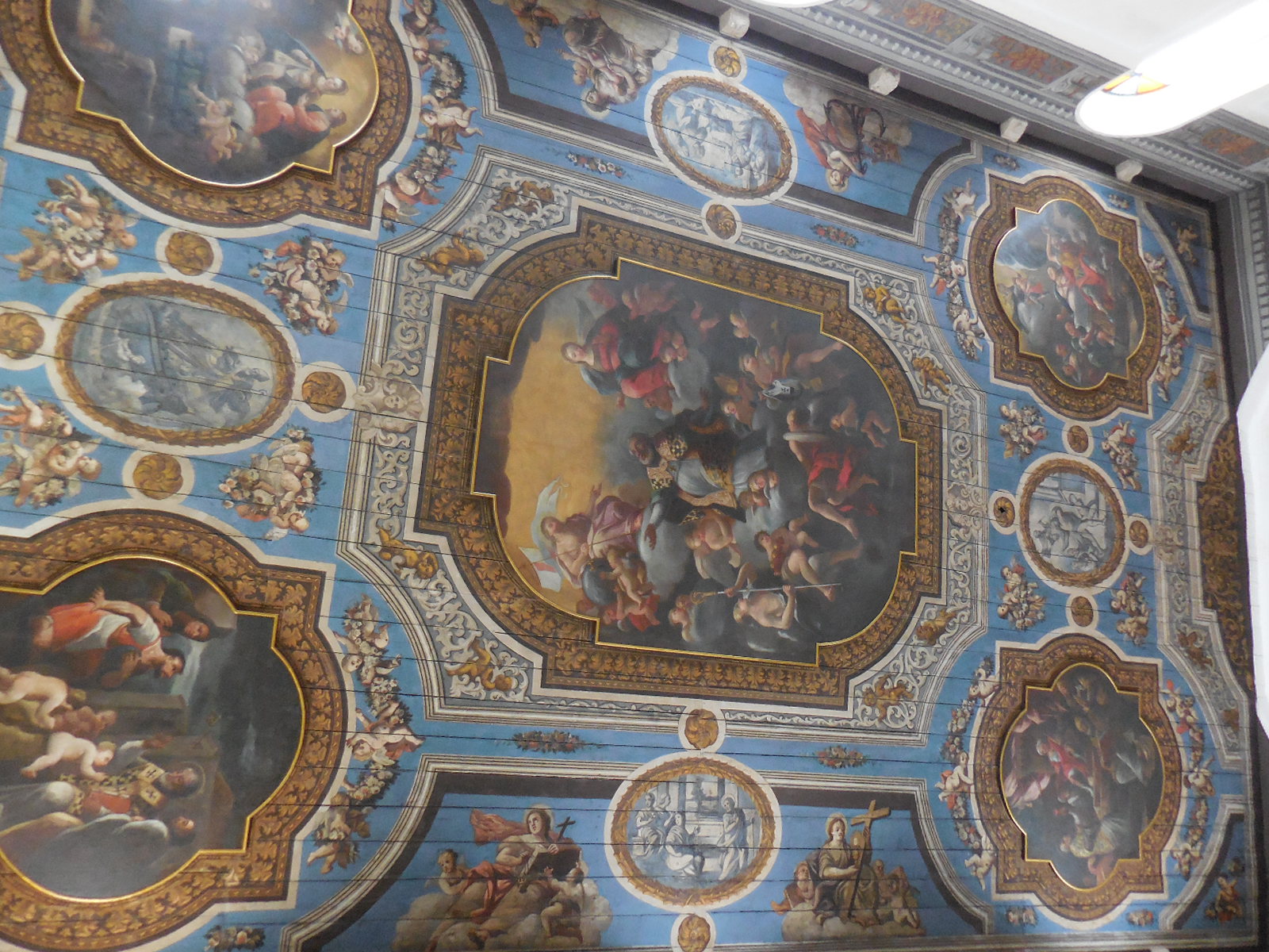 PUGLIAAltamuracathceiling