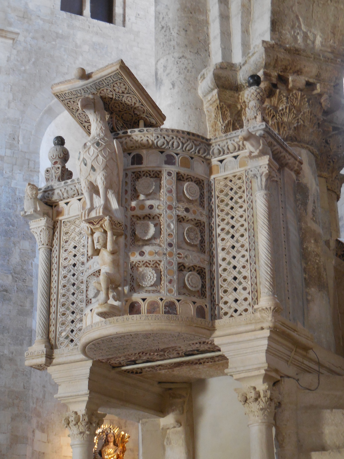 PUGLIABitontocathpulpit2