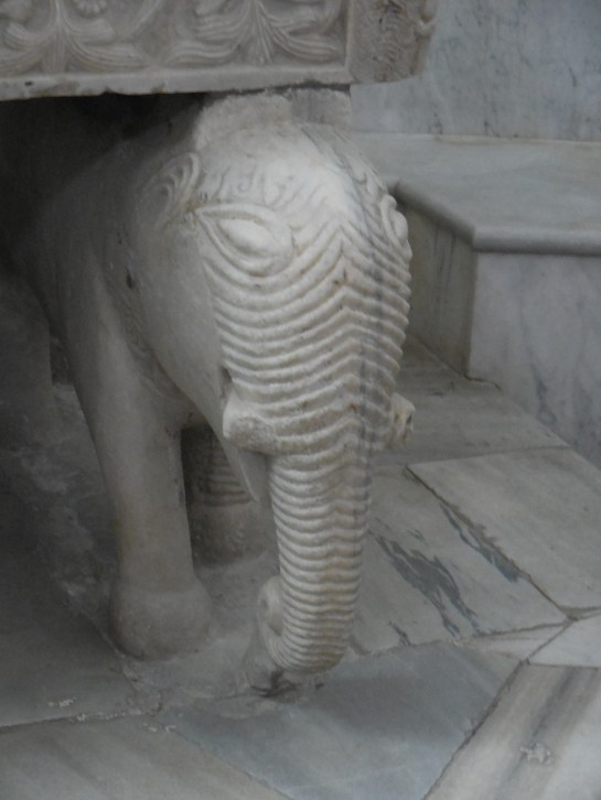 PUGLIACanosacathchair2