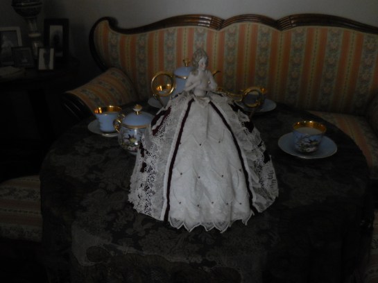 HrubyR17int37teawarmer