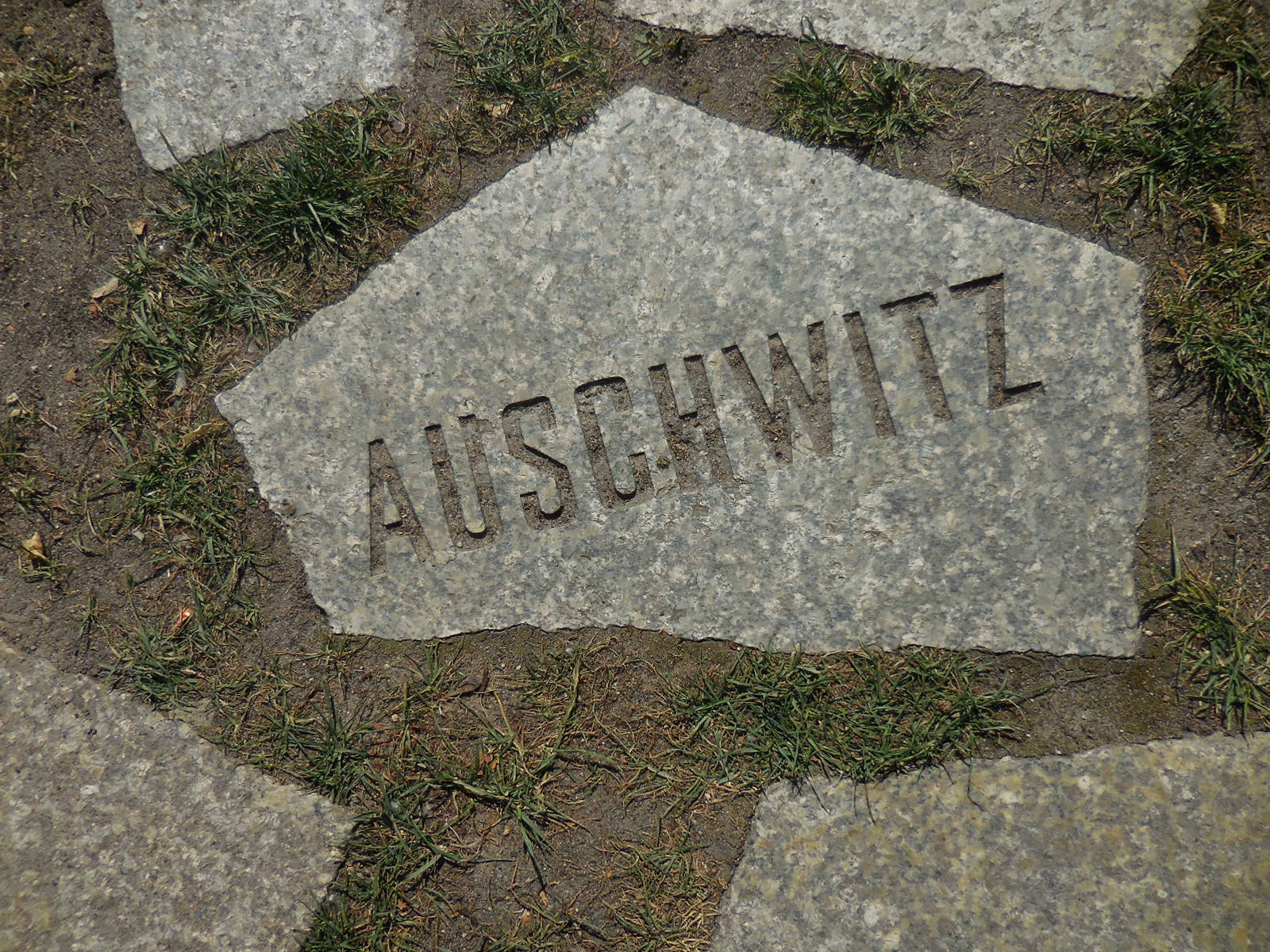 BerlinRomaHMonument4