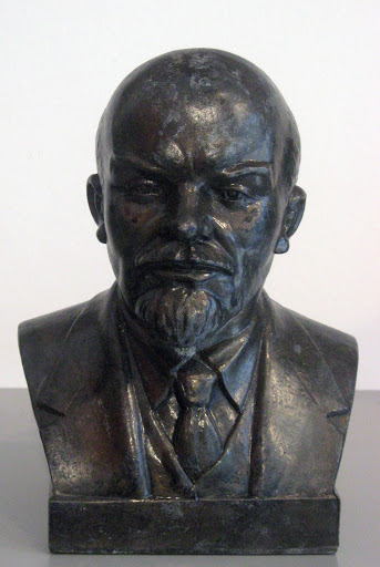 Lenin bust